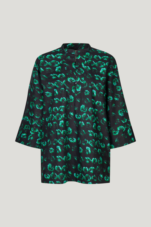Abi Dress Green Distorted Pansy This loose minidress features cropped sleeves and a buttoned placket at the neck - front image