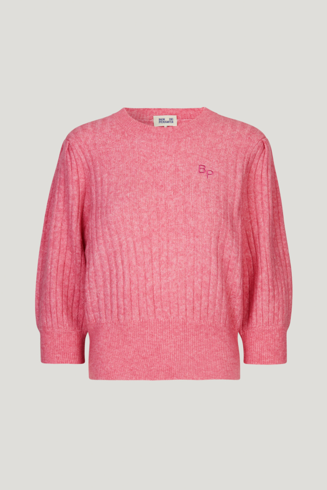 Chelle Sweater Chateau Rose This soft, cropped knit jumper features a ribbed pattern and three-quarter length sleeves - front image