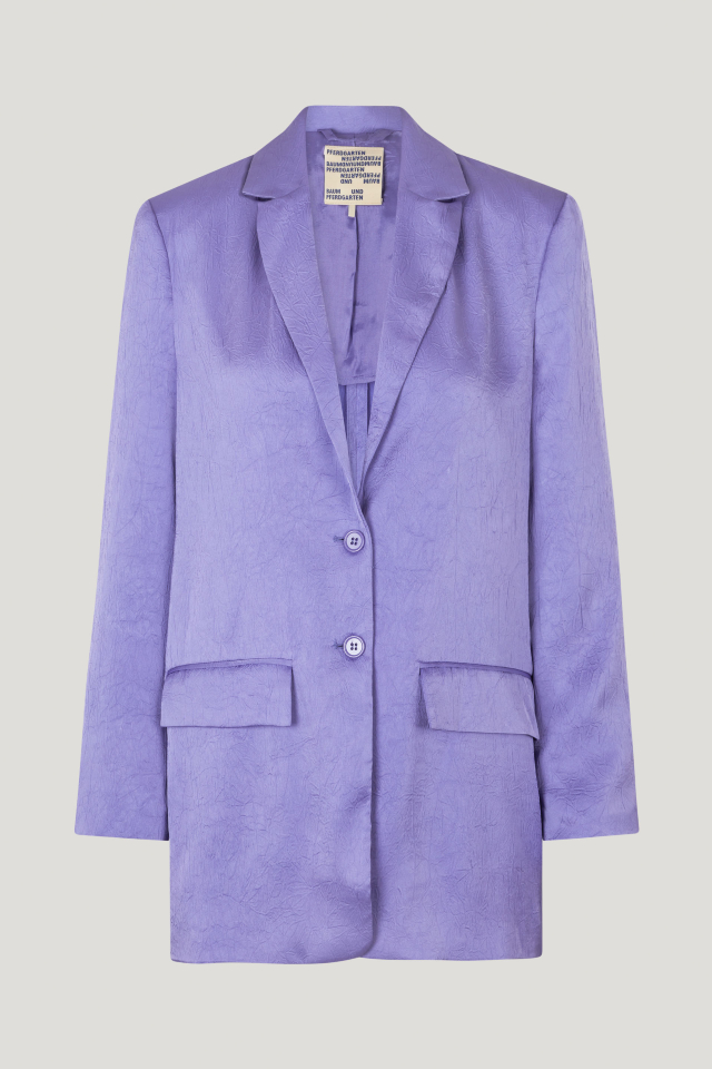 Bertha Blazer Dahlia Purple This fluid blazer features button closures in the front, patch pockets, and buttons at the wirsts, The shoulders are padded and there is a notched lapel - front image