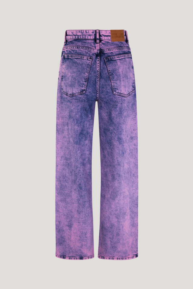 Nini Jeans Orchid Vintage Denim These high-rise jeans feature a straight leg silhouette, five pockets, and a zip fly with button closure - back image