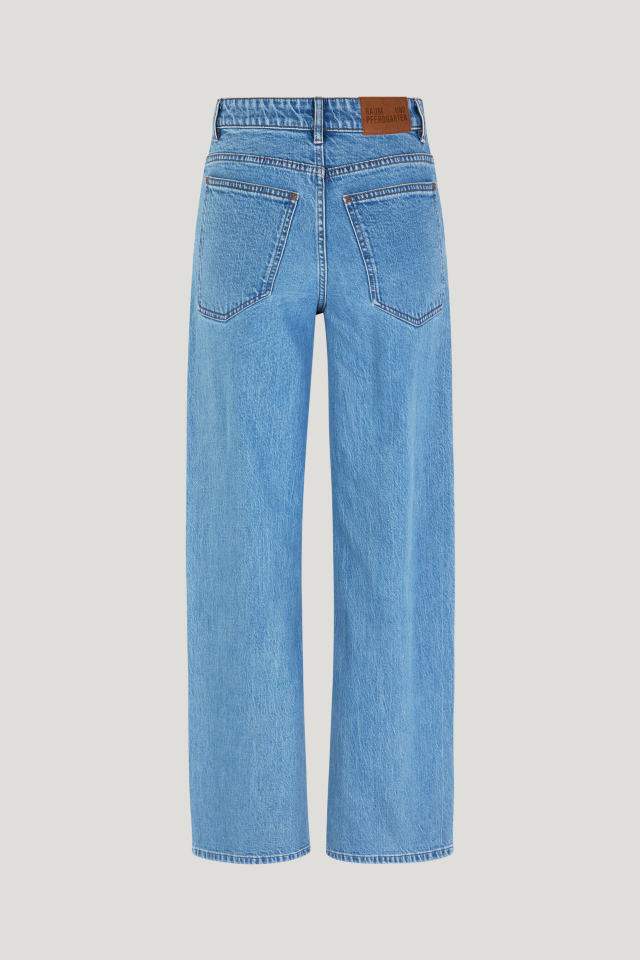 Nini Jeans Blue Vintage Denim These high-rise jeans feature a straight leg silhouette, five pockets, and a zip fly with button closure - back image