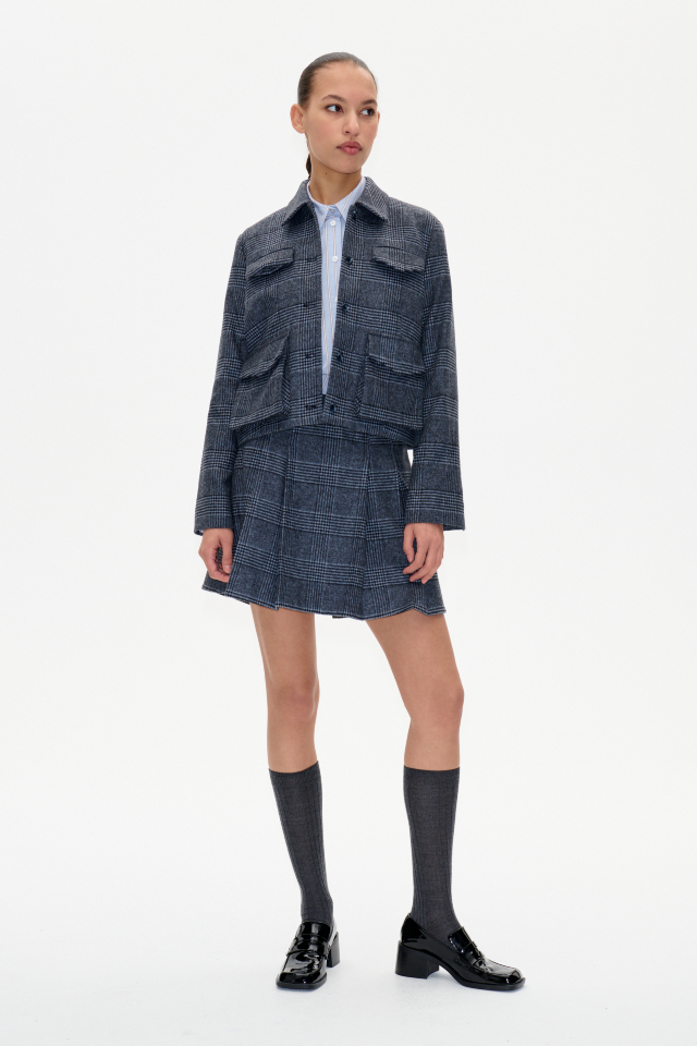 Bijou Jacket Grey Royal Check This cropped, collared jacket features four patch pockets at the front - model image