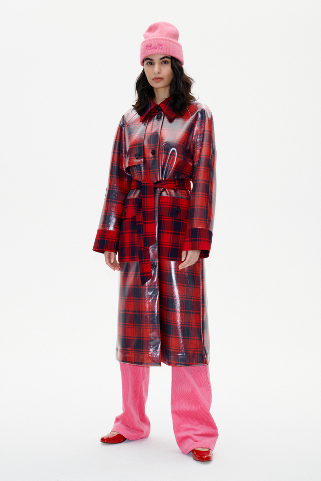 Dorothy Coat Red Margot Check This classic trench coat features a tie belt at the waist, patch pockets at the front, and button closures - model image