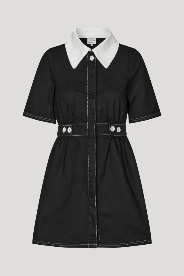 Anessa Dress black This structured minidress features button closures in the front, an elasticated waist, and pockets at the sides - front image